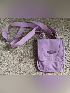 Keen Lavender Crossbody Bag with Adjustable Strap